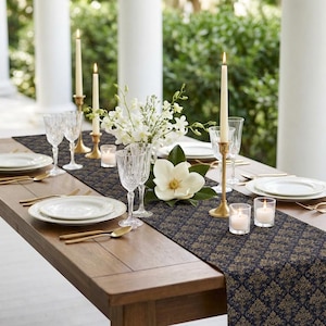 Bieżnik stołowy z nadrukiem w stylu vintage damasceńskim