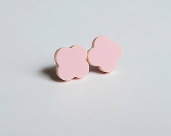 Pale Pink Clover Quatrefoil Earrings | No Metal Earrings