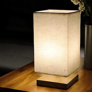 Lampada da tavolo in legno Lampada da lettura da comodino Lampada laterale Lanterna giapponese Lampada Japandi Lanterna di bambù Lanterne asiatiche Lampada da scrivania Luce da lettura
