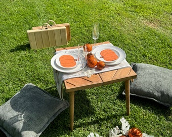 Valentine's Day gift Wood Picnic Table Folding Rustic Low Floor Event Table for Weddings, Garden Parties, Camping, Beach Picnics, foldable