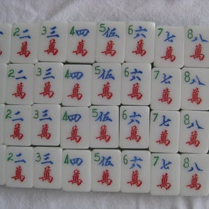 Mahjong trelagers vintageplattor, vit-klar-grön, 145 plattor bild 4