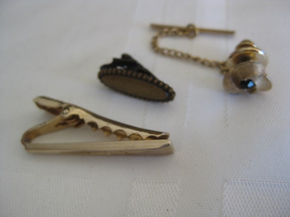 Tie clips and pin, 3 vintage tie accessories, by … - image 2