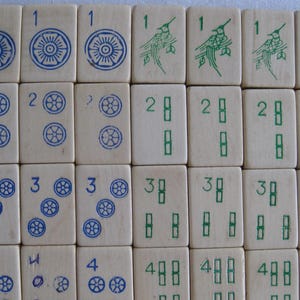 Mahjong tiles, vintage, rare, light wood color, light weight, 32mmx21mmx12mm, replacement, crafting, lot of 12 tiles. image 2
