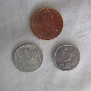 Vintage Israeli coins, 1970's, 5 Agorot, Aluminium. Collection, jewelry supply. Lot of 5 coins