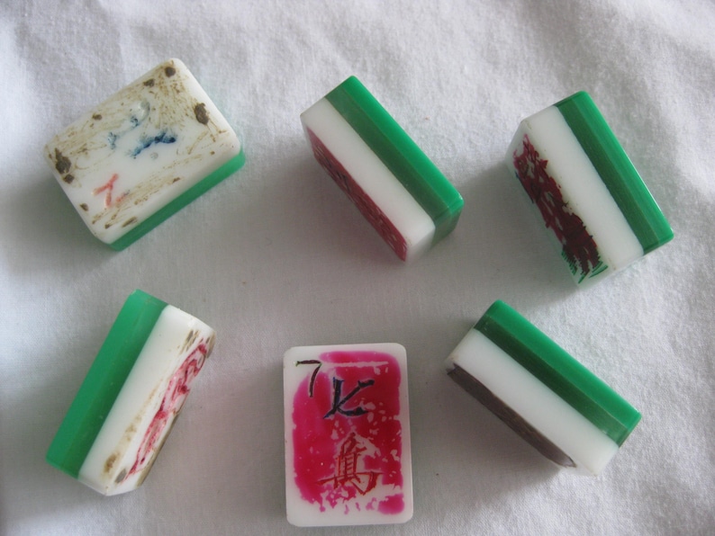 Mahjong trelagers vintageplattor, vit-klar-grön, 145 plattor bild 13
