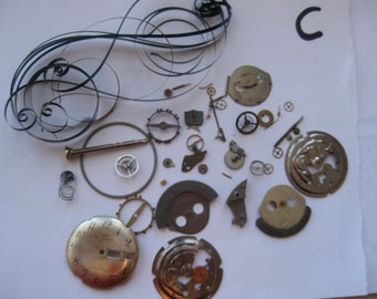 Lot de plus de 35 pièces de montres vintage, remplacement, fabrication de bijoux, réutilisation, réutilisation, upcycle, steampunk