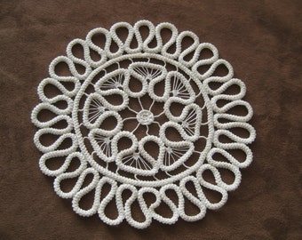 Romanian point lace hand crochet round doily, 6" diameter, off white cotton thread. Home/table décor