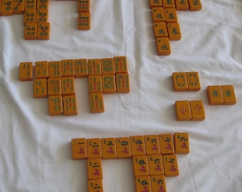 Mah Jong vintage tiles replacement, crafts, jewelry making, repurpose, 1950s' butterscotch color, Catalin/Bakelite. Lot of 10 tiles