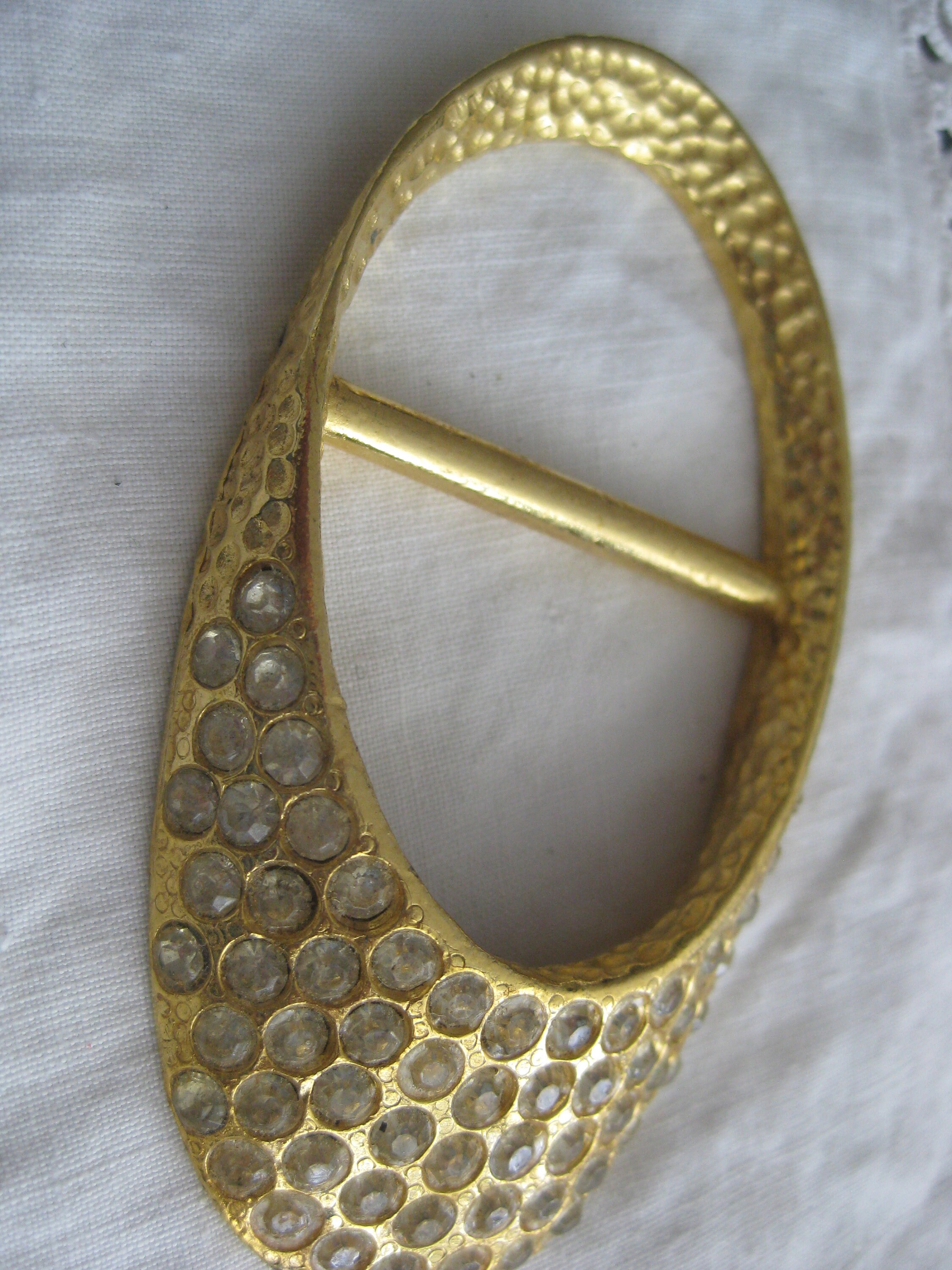 Gold Rhinestone Paved Embellished Oval Buckle Statement Belt Belt Buckle, Oval Hammered Gold Tone With Rhinestones, 3.25  main image 4