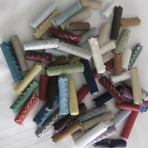 Fabric beads hand rolled, mix of 2 sizes, 1"/1.7" long 0.4" thick, 4 mm hole. jewelry, macrame, dreads, othe crafts. Mixed lot of 20 beads
