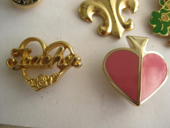 Instant collection of 10 different lapel pins, co… - image 5