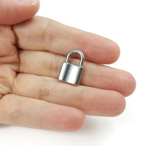 20mm lock pendant, Stainless steel 3D padlock charms, Non tarnish jewelry making
