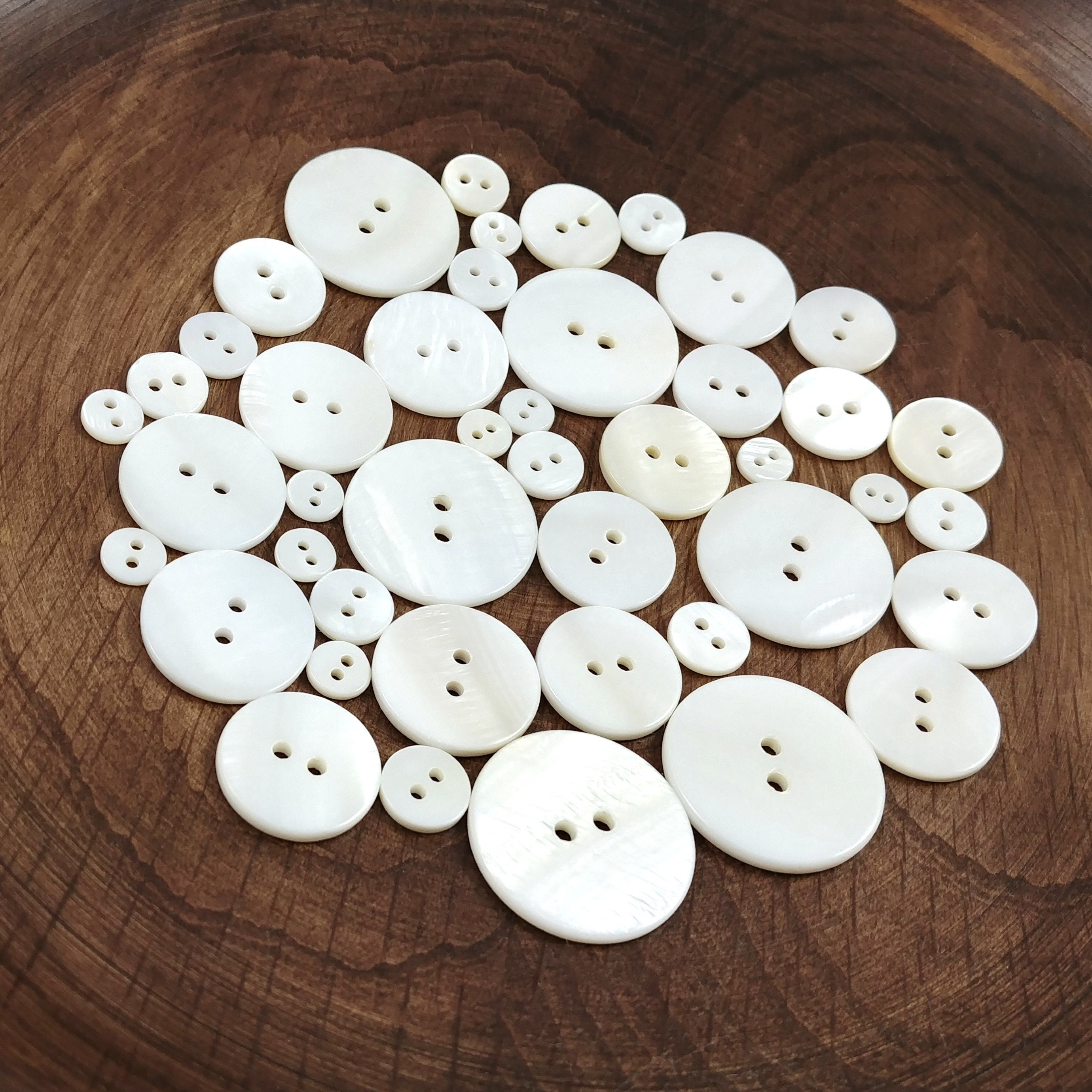 Best Deal for 200pcs 2 Holes Button Coconut Shell Buttons, Buttons