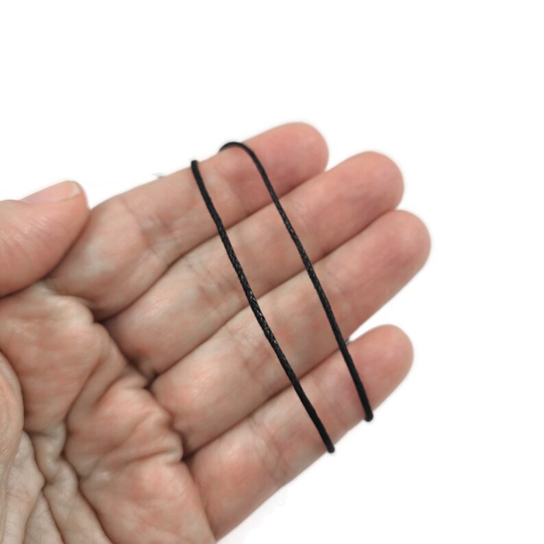 Black waxed cotton cord 1mm - 10 meters / 32.8 ft - Jewelry making string supplies afbeelding 2