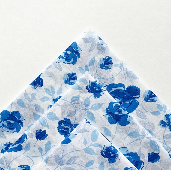 WEDGEWOOD tissue paper sheets / gift present wrapping craft supply retail store packaging diy Flowers floral plants blue white pattern theme Il_570xn