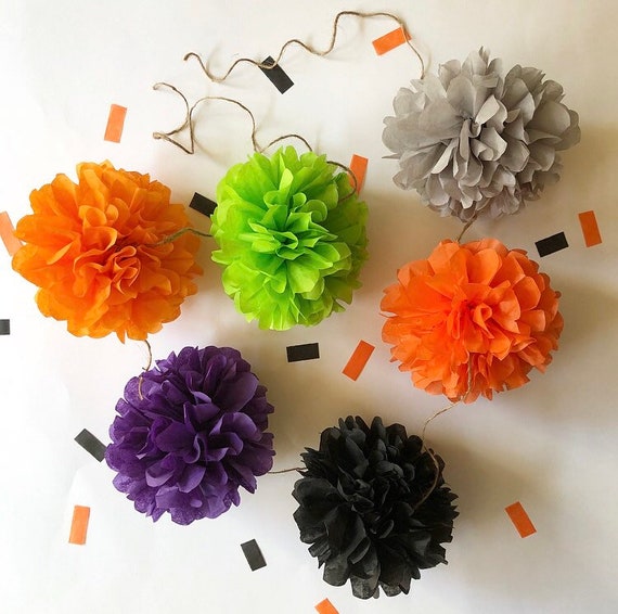 HOCUS POCUS mini pompom garland halloween paper flower decoration cake table first birthday party high chair orange green purple baby shower Il_570xn