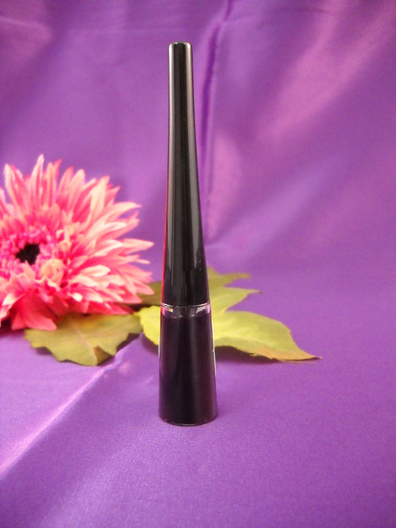 Non Toxic Liquid Eyeliner With Felt Tip Brush Applicator Organic and