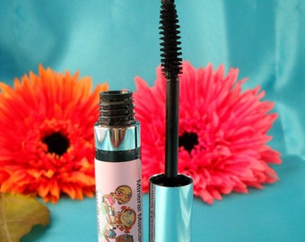 Non Toxic Mascara in VERY BLACK | Cruelty Free | Natural Mascara | Gentle Formula with Pro vitamins