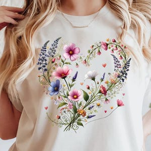 Flower Shirt, Flower Shirt Aesthetic, Floral Graphic Tee, Floral Shirt, Flower T-shirt,Wild Flower Shirt,Wildflower Tshirt,Gift for Gardener