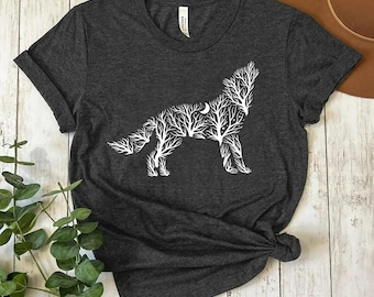 Wolf Shirt, Howling Wolf, Floral Wolf, Wolf Lover Gift, Animal Lover Shirt, Dog Lover Shirt, Wolf Girl, Wolves Gifts, Wildlife Animals Tee