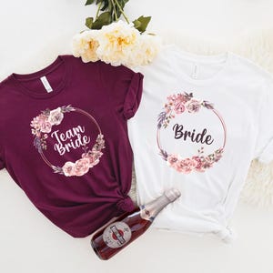 Braut Shirt, Team Braut Shirt, Team Bride Shirt, Bridal Shirt, Bride For JGA Wedding Bride Eucalyptus Wreath Gold, Bachelorette Party Shirts imagem 2