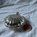 Beurrier vintage forme coquille en métal argenté avec poinçons DN2616