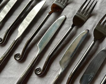 Vintage Jean Dubost bestekset met spiraalvormig handvat | 12-delig roestvrijstalen bestek | Frans zilverwerk
