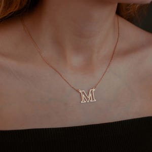 Benutzerdefinierte Buchstabe Halskette, Gold Initial Schmuck, zierliche Halskette, Minimalist Schmuck, Buchstabe Anhänger, Geschenk für Mutter