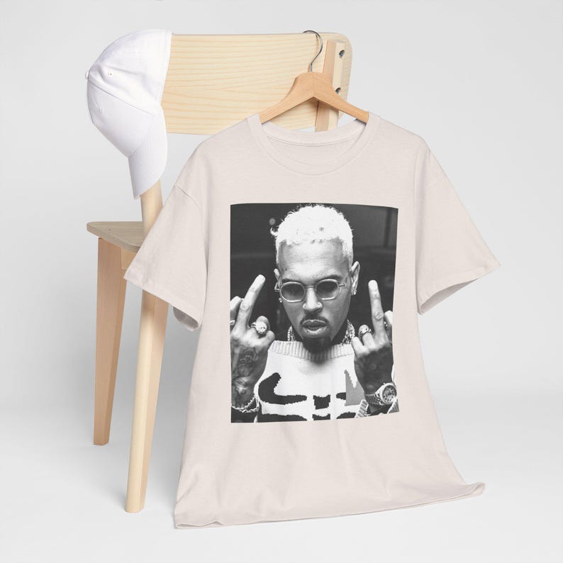 Camiseta de la gira mundial de Chris Brown, camiseta de la gira 11:11 de Chris Brown, camiseta de Chris Brown, artículos de merchandising para fans de Chris Brown, regalo de concierto de Chris Brown, ventoso imagen 5