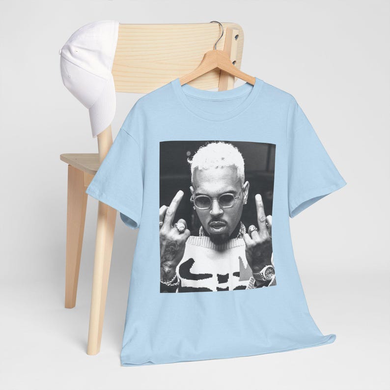 Camiseta de la gira mundial de Chris Brown, camiseta de la gira 11:11 de Chris Brown, camiseta de Chris Brown, artículos de merchandising para fans de Chris Brown, regalo de concierto de Chris Brown, ventoso imagen 8