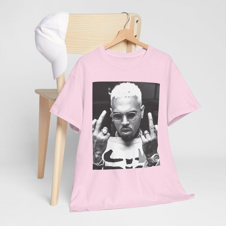 Camiseta de la gira mundial de Chris Brown, camiseta de la gira 11:11 de Chris Brown, camiseta de Chris Brown, artículos de merchandising para fans de Chris Brown, regalo de concierto de Chris Brown, ventoso imagen 9