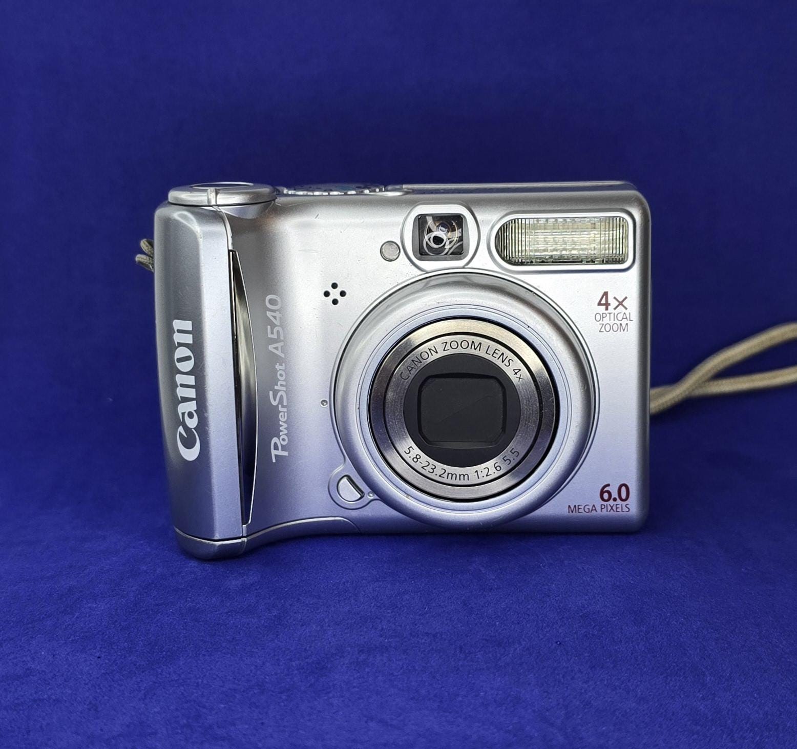 Canon Powershot A540 Silver Compact Digital Camera. Vintage 