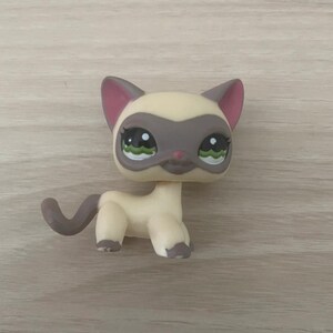 Authentic littlest pet shop