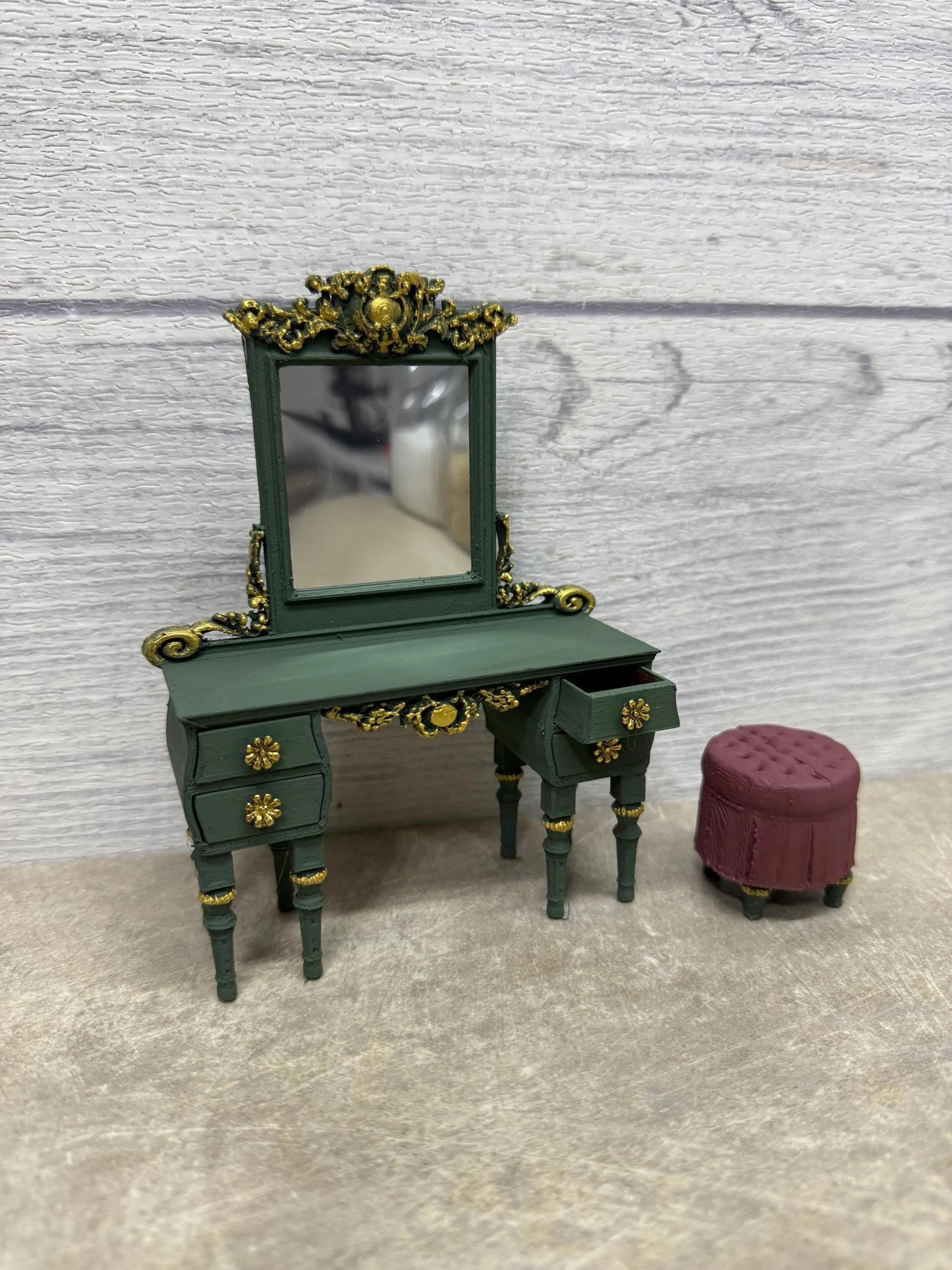 chinese dress ladies Antique Victorian Walnut Triple Mirror Twin Pedestal Dressing Table / –  BLOOMSBURY FINE ART & ANTIQUES main image 1