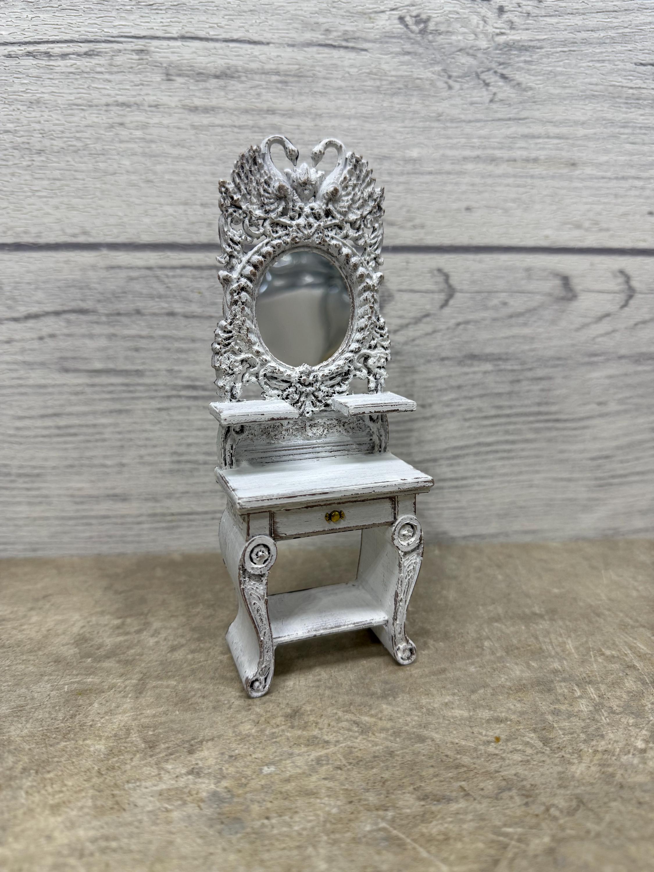 Victorian Vanity Dressing Table - Etsy Victorian Vanity Dressing Table - Etsy