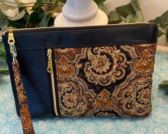 Baroque Design Clutch Bag