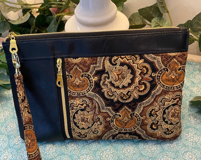 Baroque Design Clutch Bag