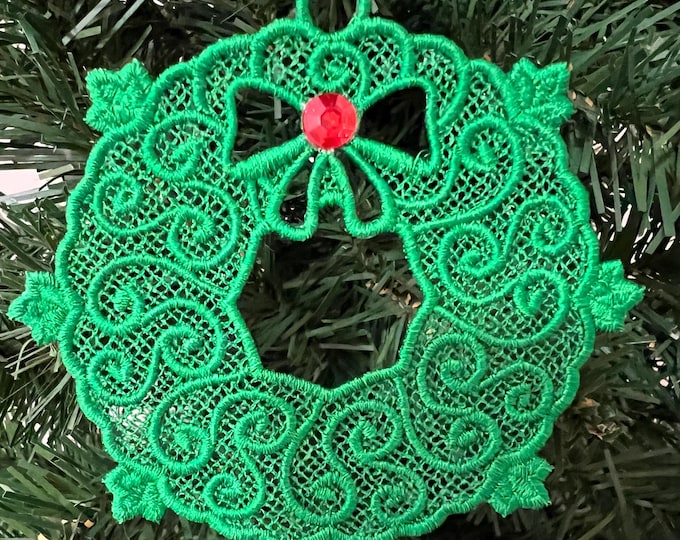 Green Wreath Lace Ornament