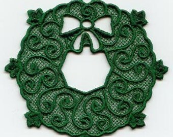 Green Wreath Lace Ornament