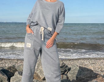 Zweiteiler Damen grau – Oversize Set mit Hose und Raw-Cut Oberteil l Cozy Loungewear Set l Butterstoff Loungewear Set für Freizeit & Reisen