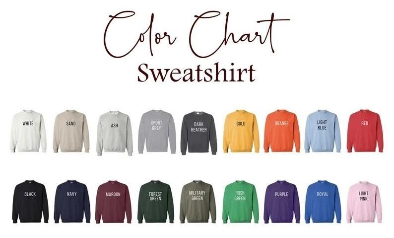 Pode incluir: Carta de cores que mostra 20 cores diferentes de sweatshirts. As cores s&atilde;o: branco, areia, cinza, cinza desportivo, cinza escuro, dourado, laranja, azul claro, vermelho, preto, azul marinho, castanho, verde floresta, verde militar, verde irland&ecirc;s, roxo, azul royal e rosa claro.