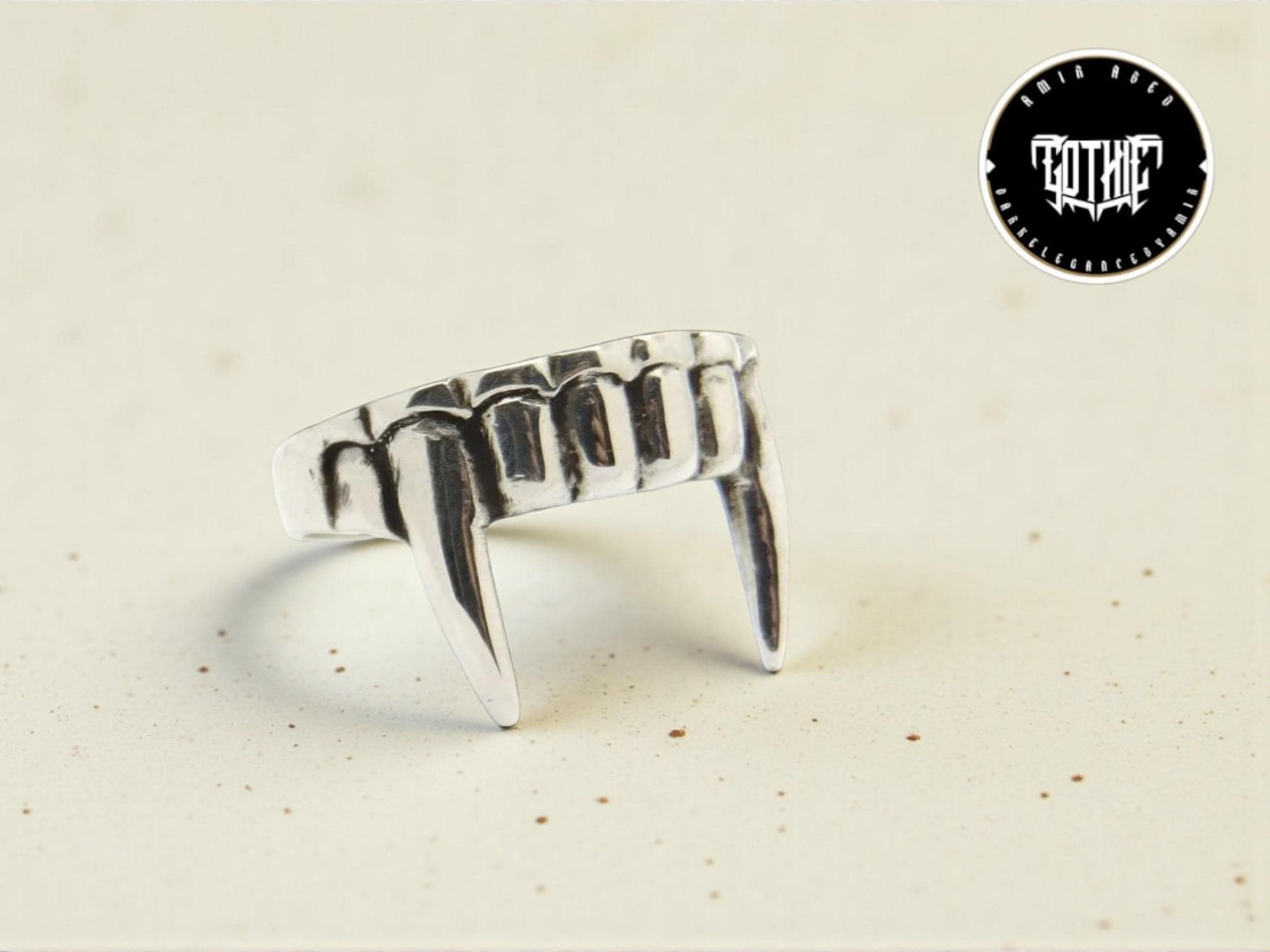 Silver vampire ring - Etsy 日本