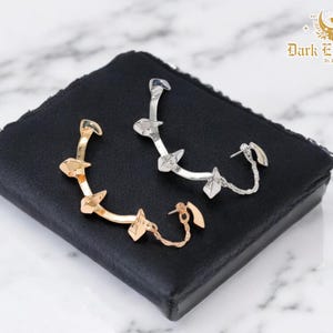 Gothic Claw-Ear-Cuff with Chain for Women | Hip Hop Earring Jewelry | Punk Piercing Accessory | Edgy Wrap Fashion Statement