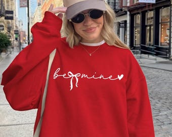 Be Mine Valentine Sweatshirt, Valentines Day Tee, Be Mine Sweater, Cute Couples Hoodie, Cute Valentine Sweatshirt, Minimalist Xoxo Hoodie