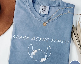 Camisa Ohana Means Family con puntada retro Comfort Colors®, camisa con puntada vintage, camisa a juego para vacaciones familiares, camisa para vacaciones familiares