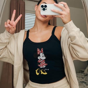 Classic Pose Minnie Mouse Spaghetti Strap Tank Top, Retro Minnie Tee, Vintage Style Disneyland Trip Shirt, Disney Couple Vacation Tank Top bild 5