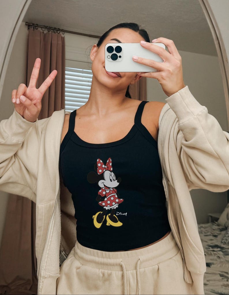 Classic Pose Minnie Mouse Spaghetti Strap Tank Top, Retro Minnie Tee, Vintage Style Disneyland Trip Shirt, Disney Couple Vacation Tank Top bild 5