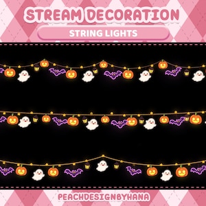 Puede incluir: Tres guirnaldas de luces con temática de Halloween sobre un fondo negro. Las luces presentan calabazas naranjas, murciélagos morados, fantasmas blancos, pequeñas linternas amarillas y estrellas doradas conectadas por cables finos. Texto: STREAM DECORATION STRING LIGHTS y PEACHDESIGNBYHANA.