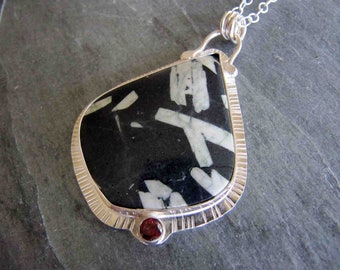 Pendant of Chinese Writing Stone and Garnet in Sterling Silver