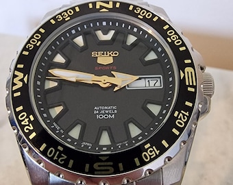 Seiko 5 Sports 4R36A Automatik Uhr
